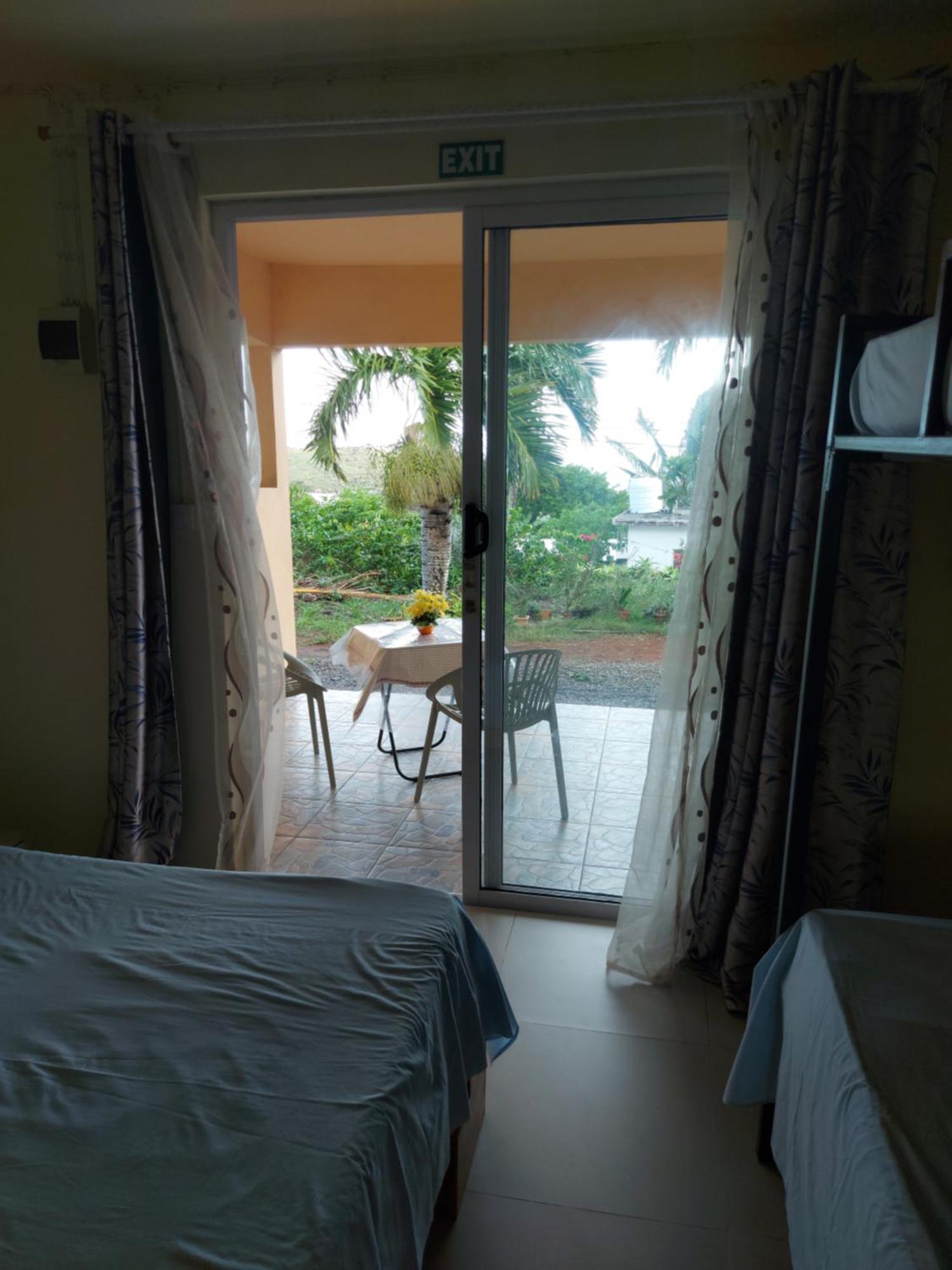 Ocean Viewpoint Lodge Port Mathurin Extérieur photo