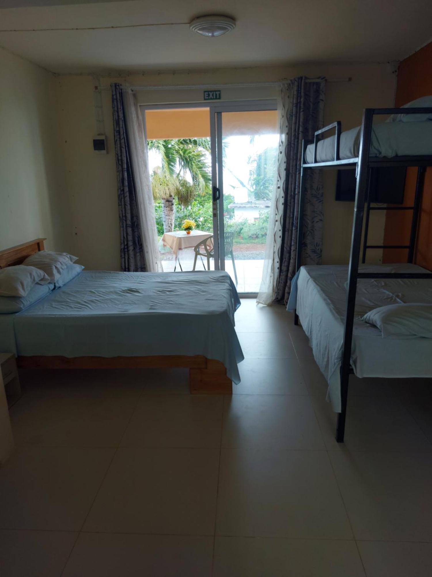 Ocean Viewpoint Lodge Port Mathurin Extérieur photo